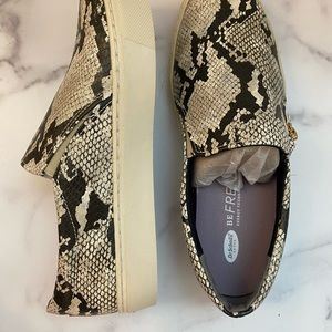 Dr. Scholl's No Chill Slip-On snake print black and white